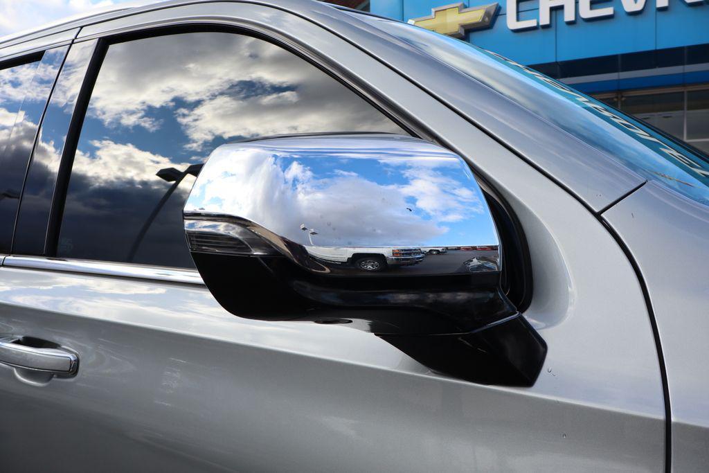 used 2023 Chevrolet Suburban car, priced at $44,500