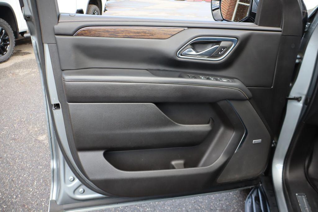 used 2023 Chevrolet Suburban car, priced at $44,500