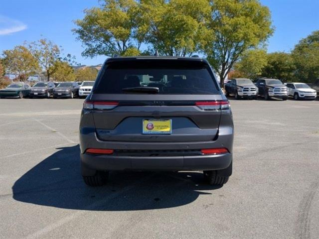 new 2024 Jeep Grand Cherokee car, priced at $46,801