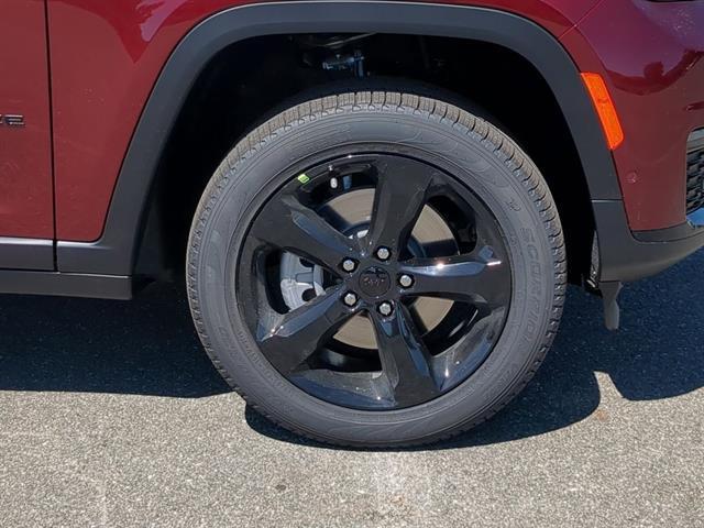 used 2025 Jeep Grand Cherokee L car, priced at $52,097