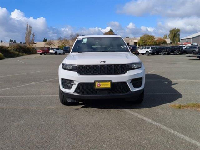 new 2024 Jeep Grand Cherokee car, priced at $46,265