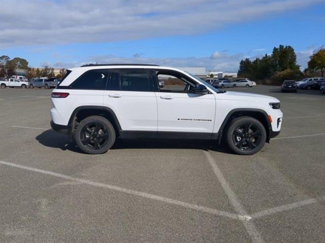 new 2024 Jeep Grand Cherokee car, priced at $46,265