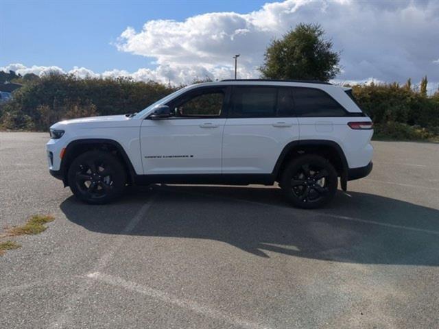 new 2024 Jeep Grand Cherokee car, priced at $46,265