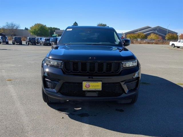 new 2024 Jeep Grand Cherokee car, priced at $46,801