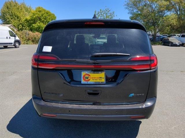 new 2023 Chrysler Pacifica Hybrid car, priced at $49,584