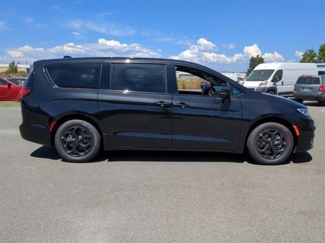 new 2023 Chrysler Pacifica Hybrid car, priced at $49,584