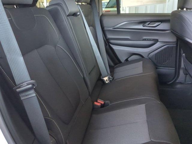 new 2025 Jeep Grand Cherokee car