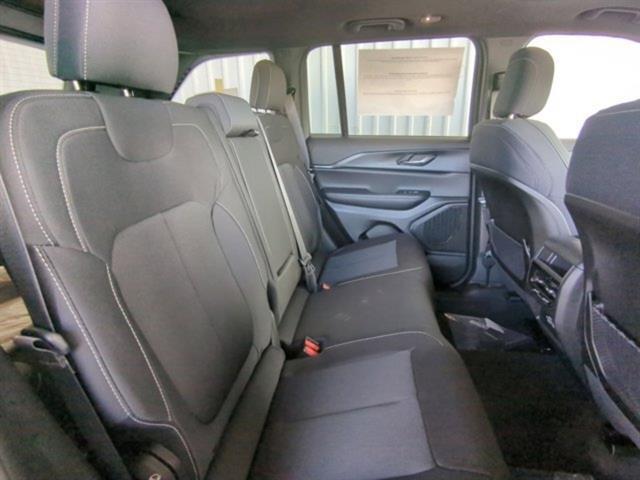 new 2024 Jeep Grand Cherokee car, priced at $37,174