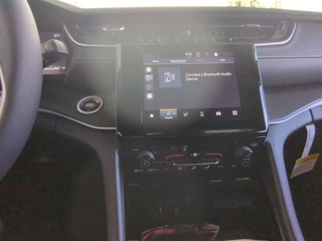new 2024 Jeep Grand Cherokee car, priced at $37,174