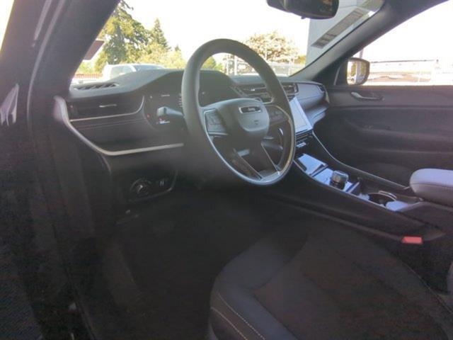 new 2024 Jeep Grand Cherokee car, priced at $37,174