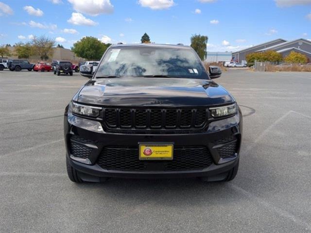 new 2024 Jeep Grand Cherokee car, priced at $46,801