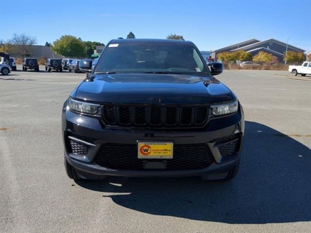 new 2024 Jeep Grand Cherokee car, priced at $46,801