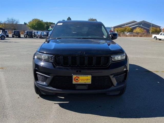 new 2024 Jeep Grand Cherokee car, priced at $49,099