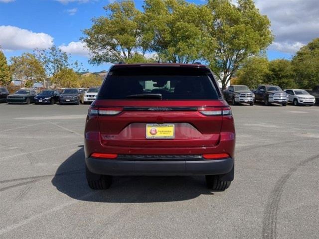 new 2024 Jeep Grand Cherokee car, priced at $46,801