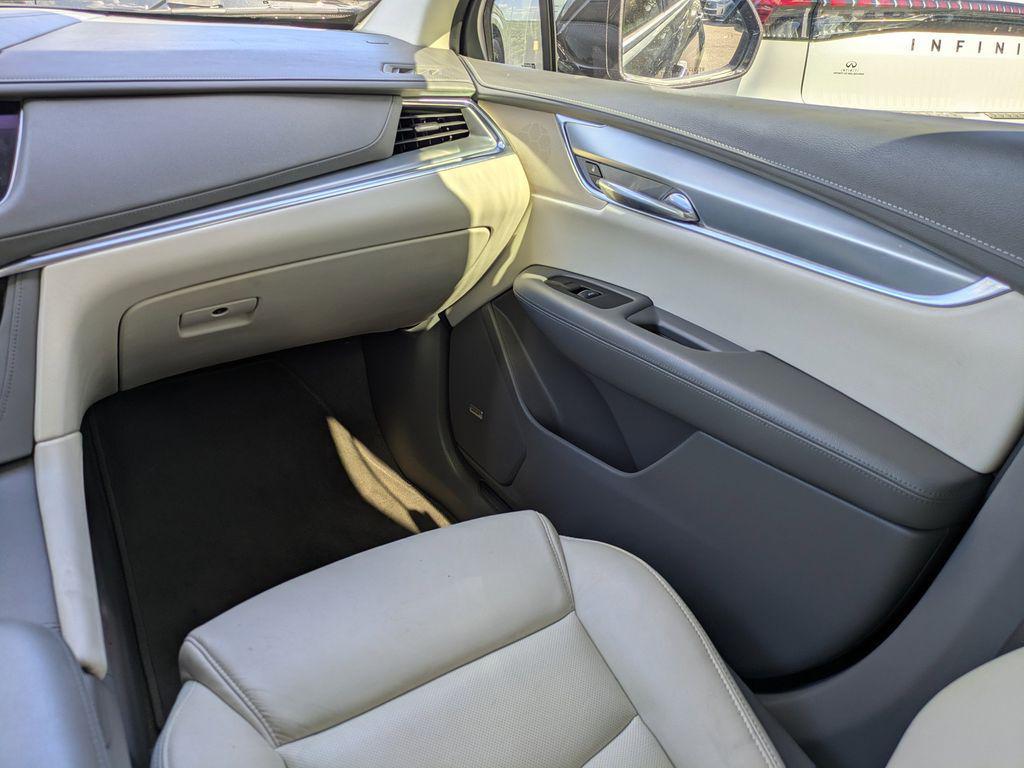 used 2017 Cadillac XT5 car, priced at $17,988