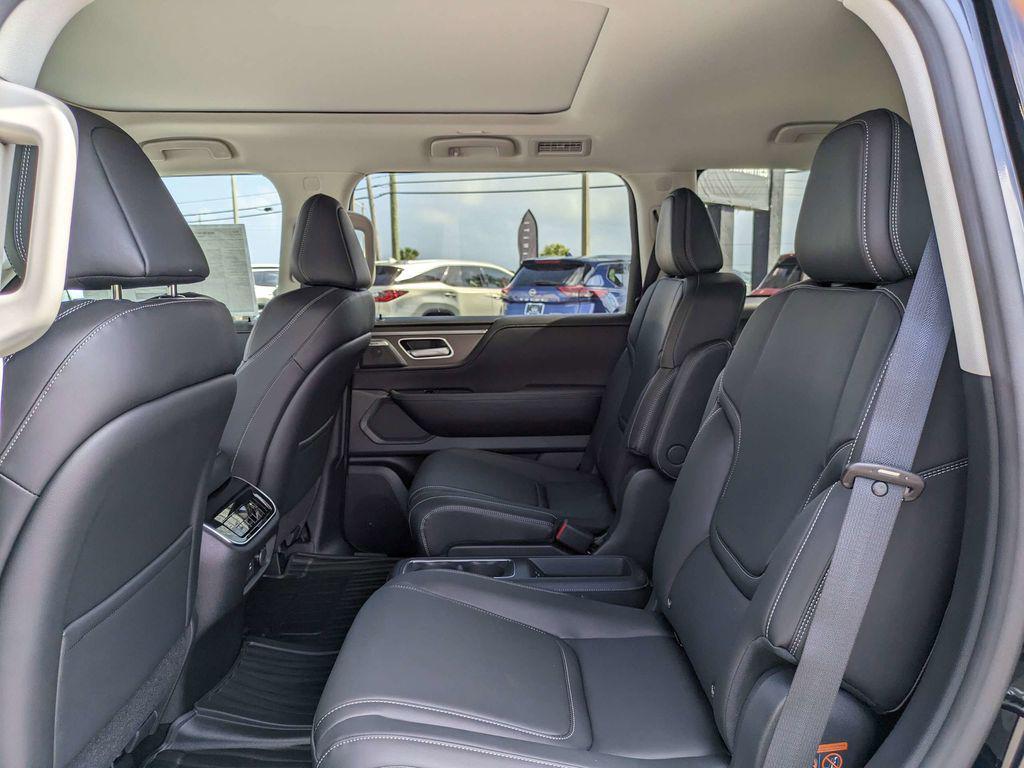 new 2025 INFINITI QX80 car, priced at $76,972