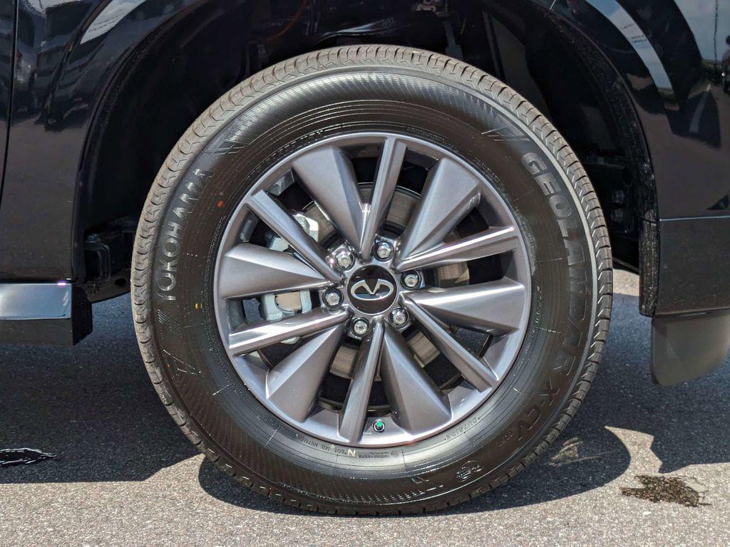 new 2025 INFINITI QX80 car, priced at $76,972