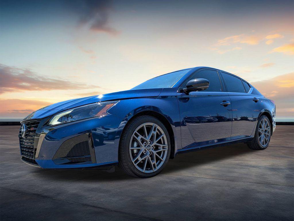 used 2023 Nissan Altima car, priced at $25,577