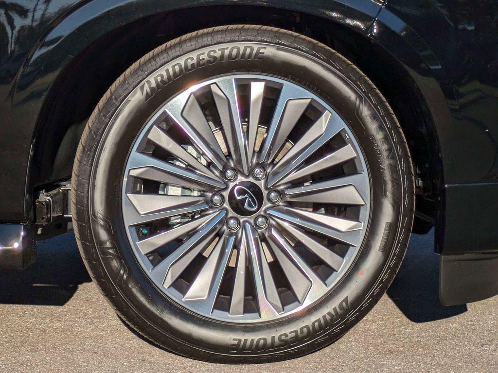 new 2025 INFINITI QX80 car, priced at $86,765