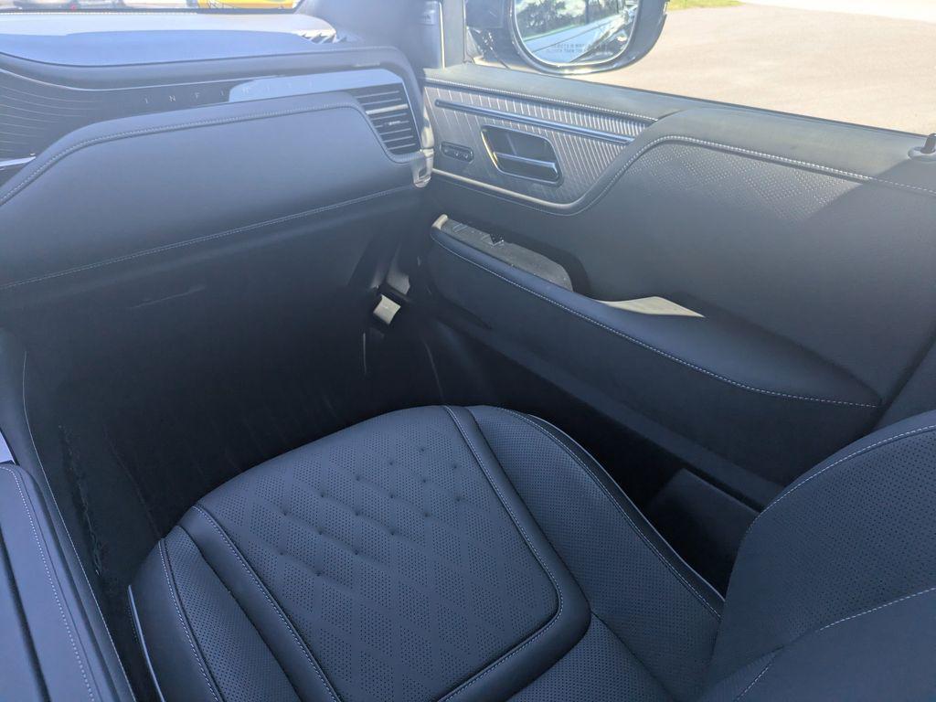 used 2025 INFINITI QX80 car, priced at $89,977