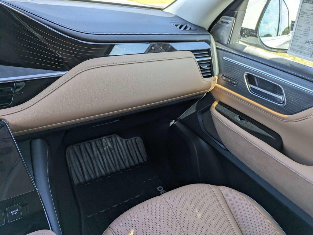 new 2025 INFINITI QX80 car, priced at $96,641