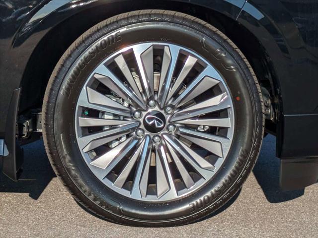 new 2025 INFINITI QX80 car, priced at $93,346