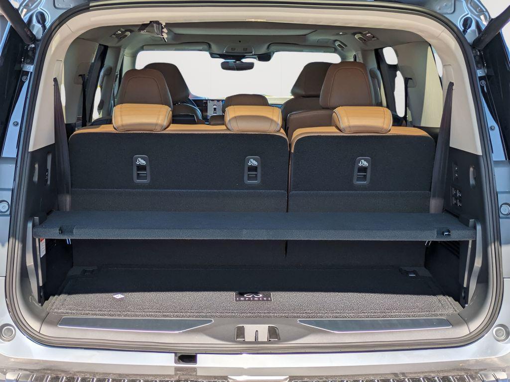 new 2025 INFINITI QX80 car, priced at $86,370