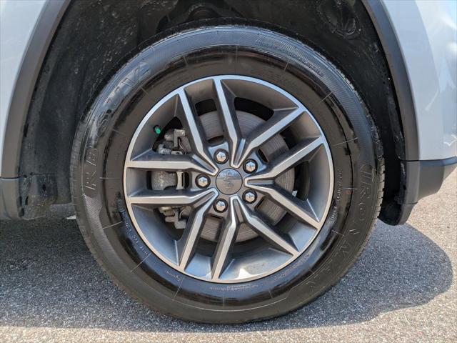 used 2022 Jeep Grand Cherokee car, priced at $24,996