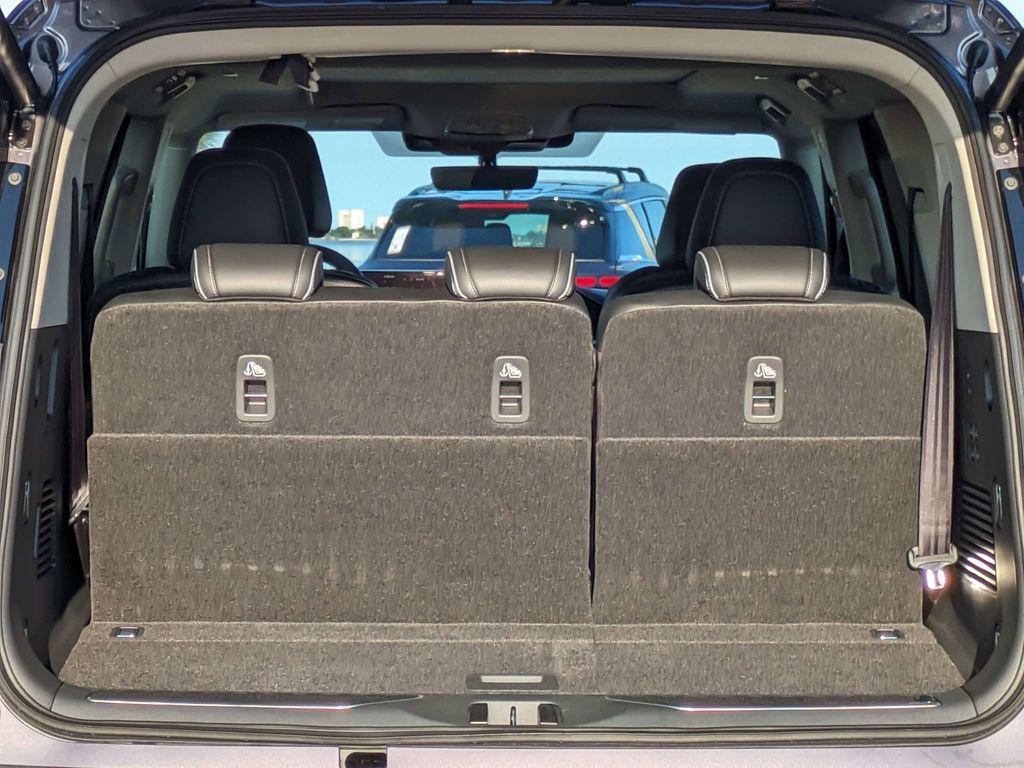 new 2025 INFINITI QX80 car, priced at $87,399