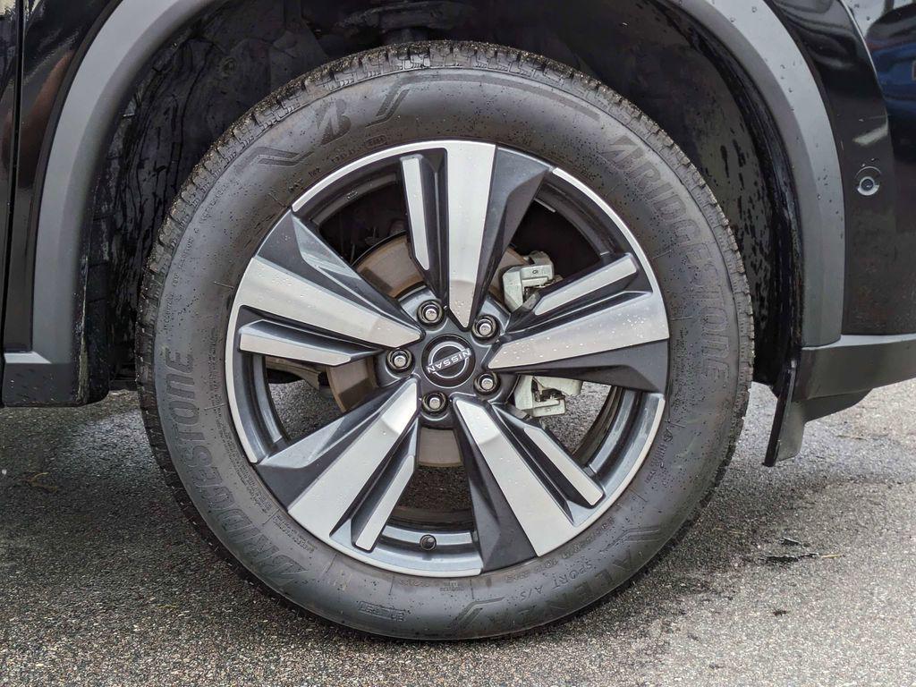 used 2023 Nissan Rogue car, priced at $27,518