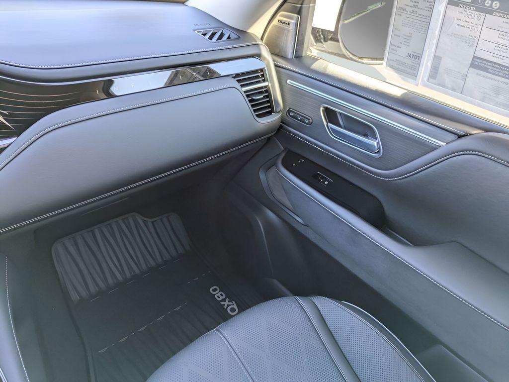 new 2025 INFINITI QX80 car, priced at $84,555