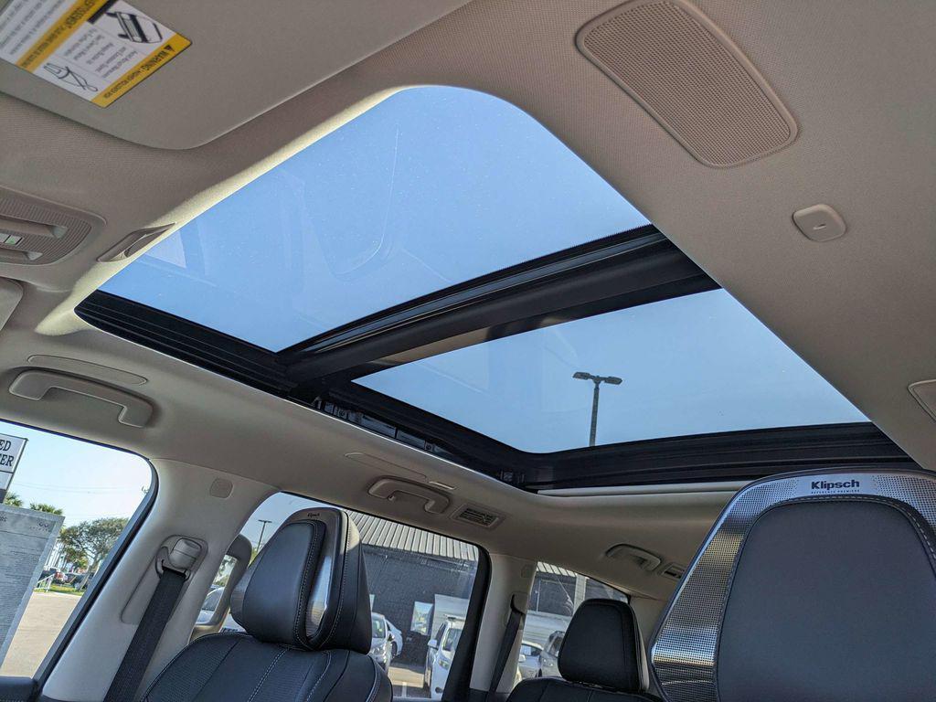 new 2025 INFINITI QX80 car, priced at $93,727