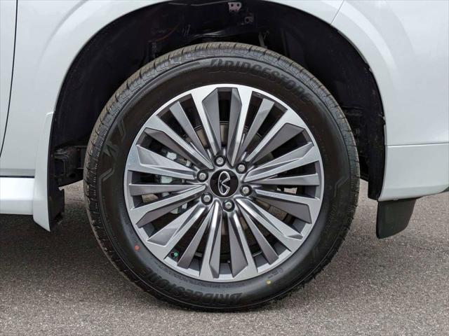new 2025 INFINITI QX80 car, priced at $104,137
