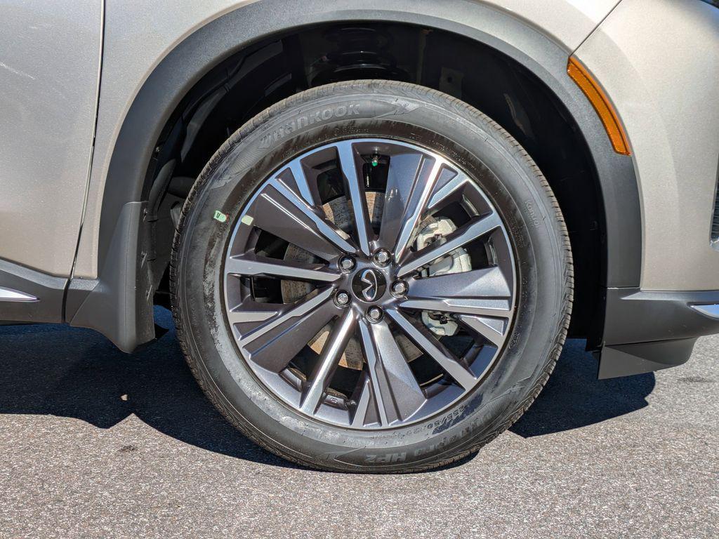 new 2026 INFINITI QX60 car, priced at $59,386