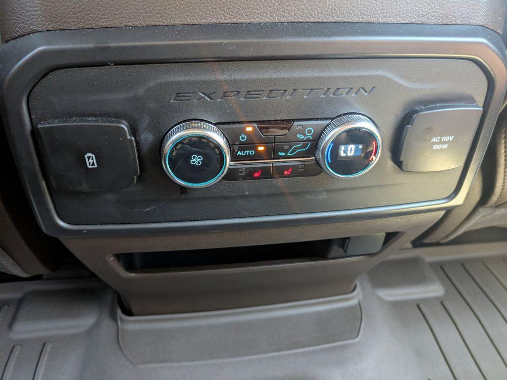 used 2024 Ford Expedition car, priced at $67,689