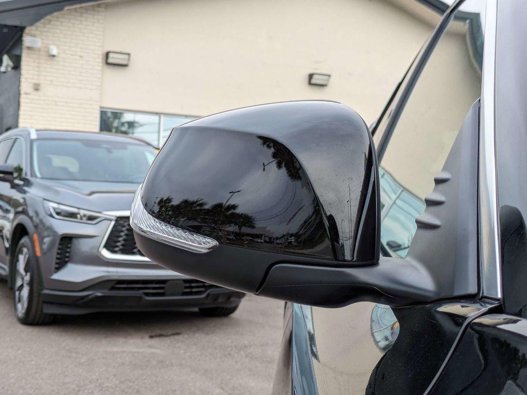 new 2025 INFINITI QX50 car, priced at $37,315