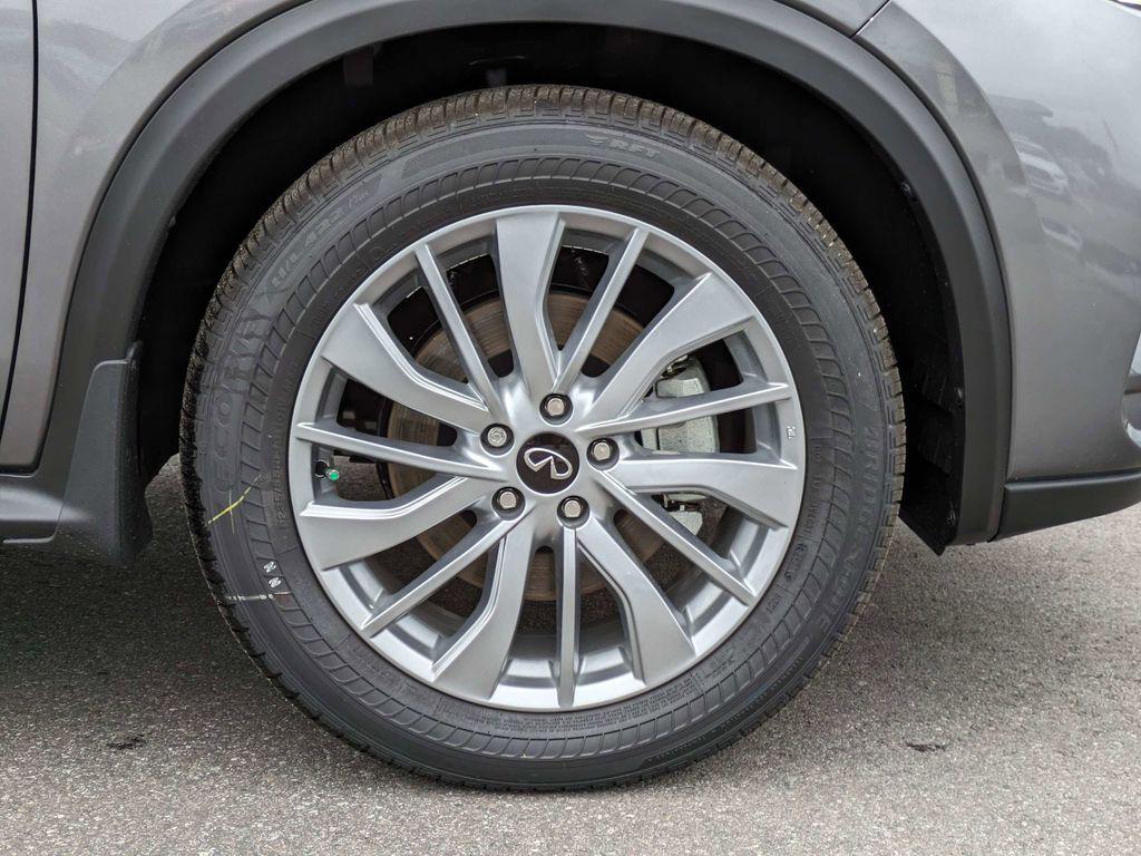new 2025 INFINITI QX50 car, priced at $40,131