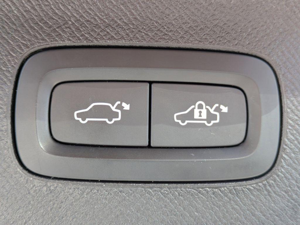 used 2022 Volvo XC90 car, priced at $34,988