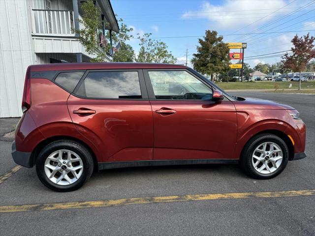 used 2021 Kia Soul car, priced at $12,995