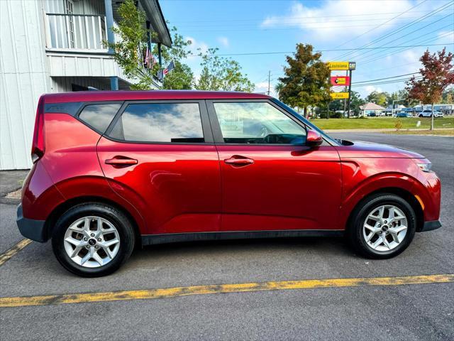 used 2021 Kia Soul car, priced at $13,995