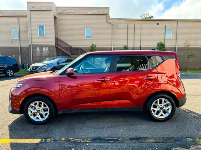 used 2021 Kia Soul car, priced at $13,995