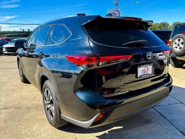 used 2021 Toyota Highlander car, priced at $30,995