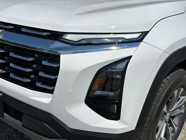 new 2026 Chevrolet Equinox car, priced at $32,045