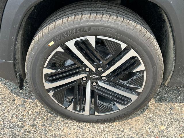 new 2026 Chevrolet Equinox car, priced at $35,395