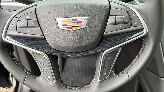 new 2025 Cadillac XT5 car, priced at $54,090