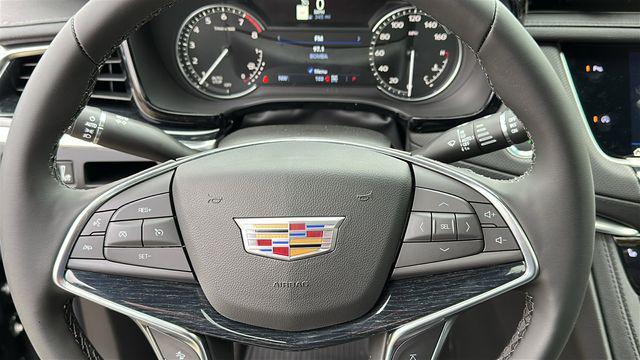 new 2025 Cadillac XT5 car, priced at $54,090