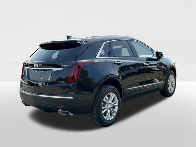 new 2025 Cadillac XT5 car, priced at $43,415