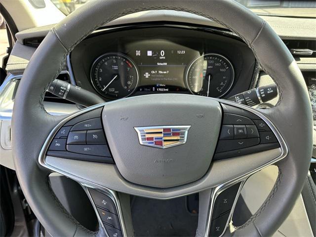 used 2023 Cadillac XT5 car, priced at $38,262