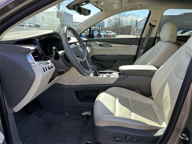 used 2023 Cadillac XT5 car, priced at $38,262