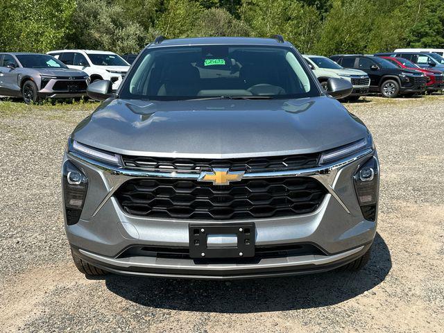 new 2025 Chevrolet Trax car, priced at $24,985